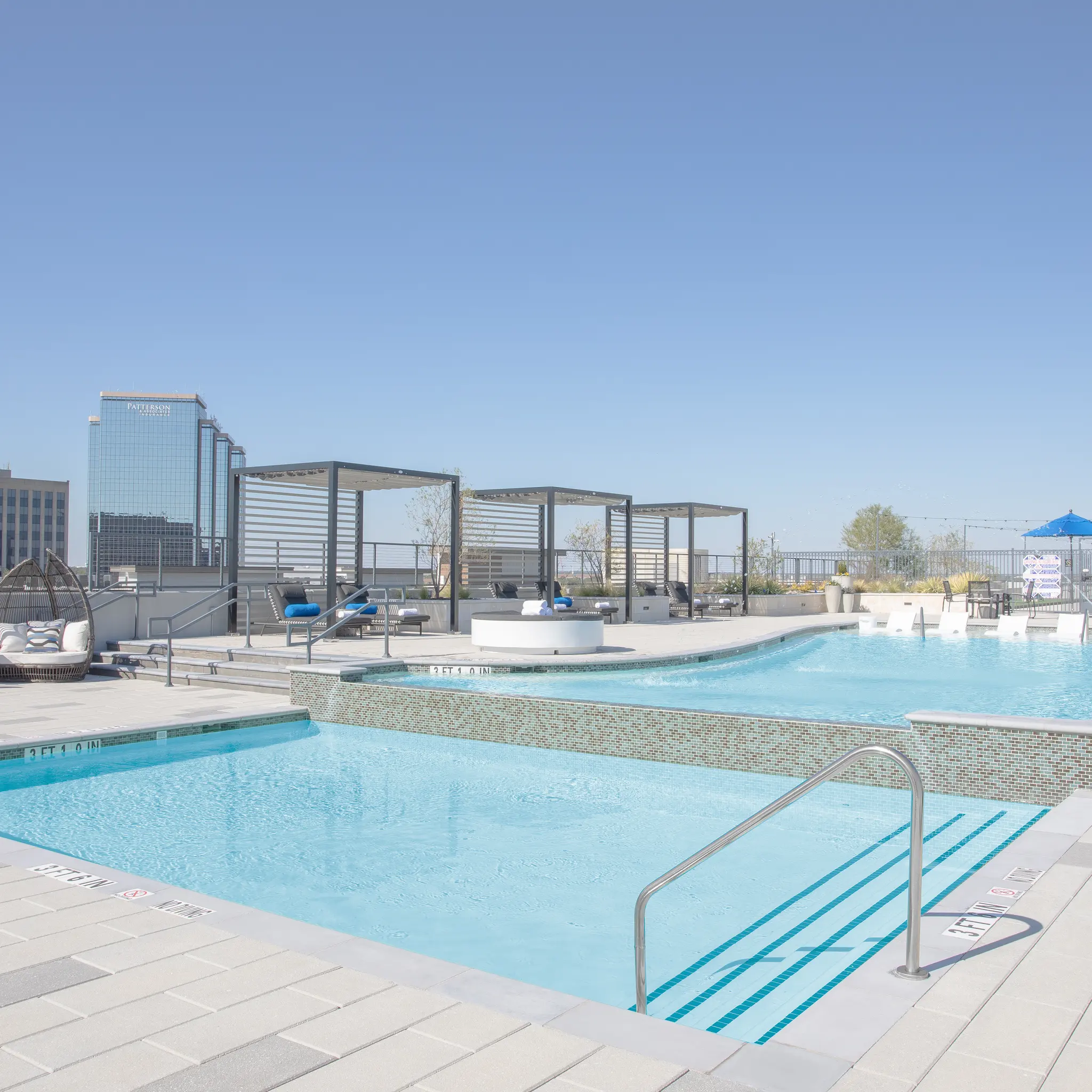 Apartments in Richardson Amenities Cue Galatyn Station